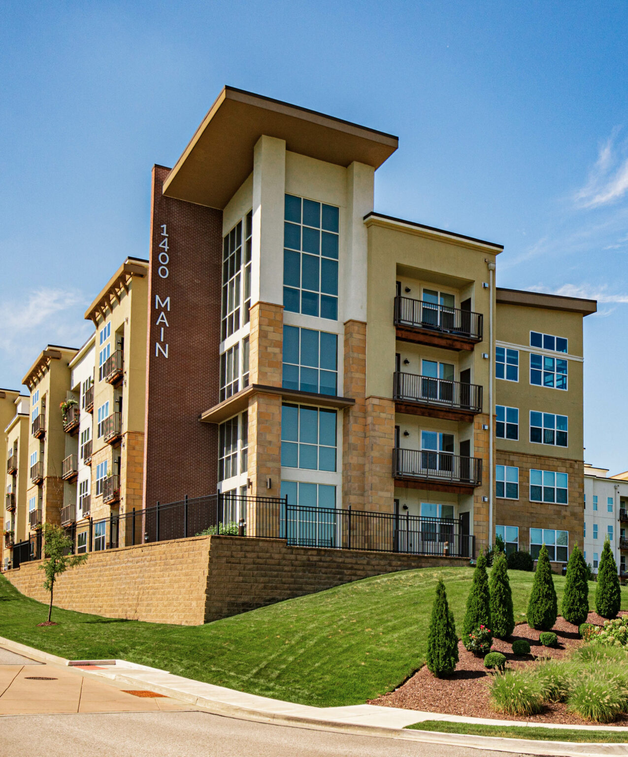 Luxury Apartments in Canonsburg, PA 1400 Main